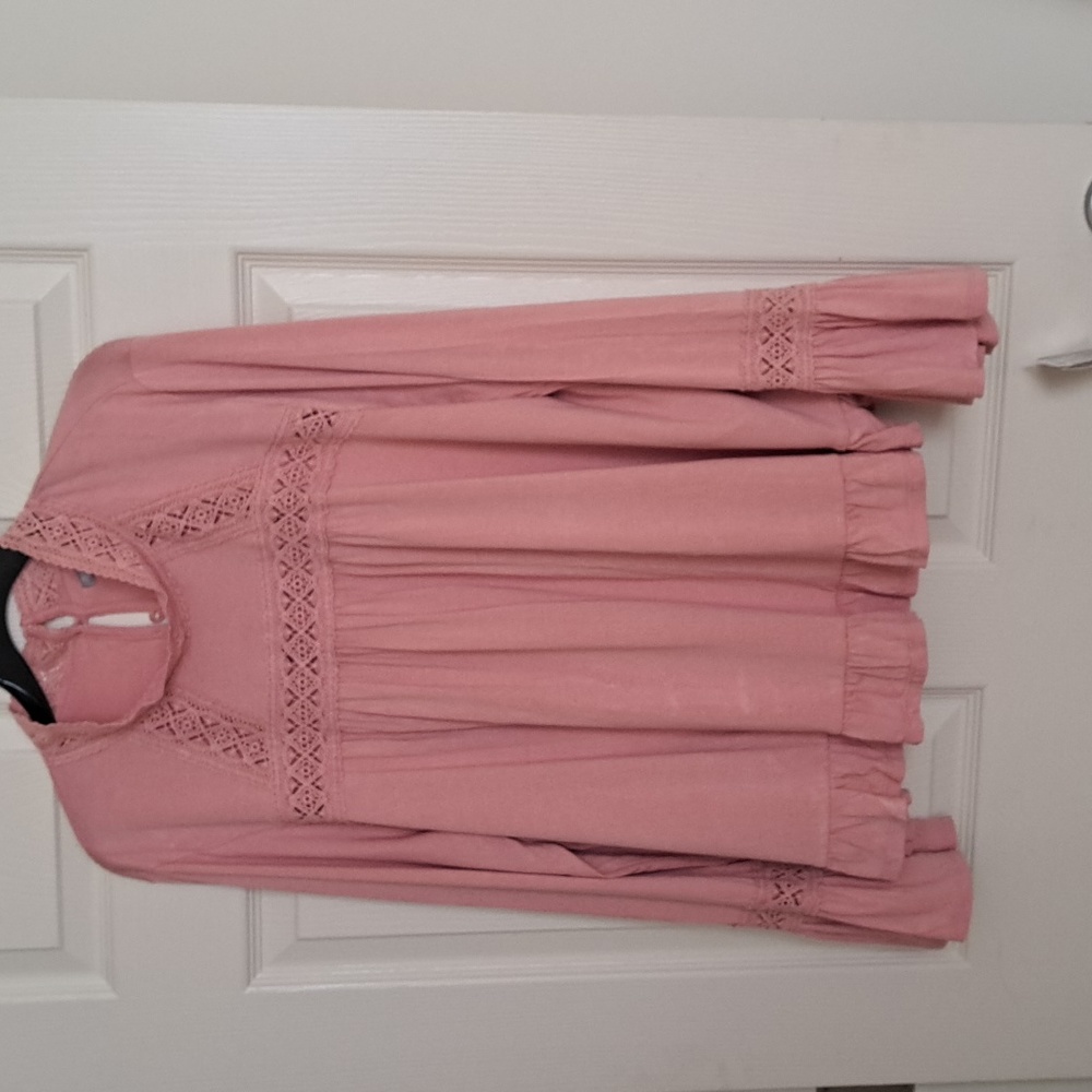 Nwt RUFFLE KNIT Top - Picture 2 of 10